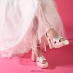 Ivory Buffalo Bonny Cross Heeled Sandals |Sandals F06ZHH314